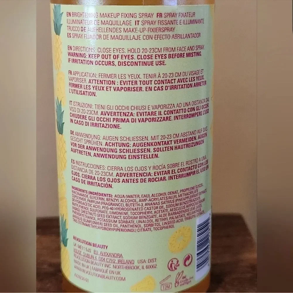Makeup Revolution Pineapple Brightening Makeup Fixing Spray 3.38 fl oz (100 ml)